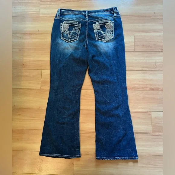 Vigoss Dark Blue Flare Jeans size 18 embellished pockets like new bootcut faded - Picture 2 of 14